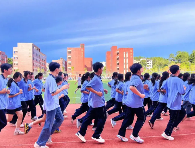 提高选用的灵活性和适配性真真实正让教辅服务于学生减轻家长负担 提高选用的灵活性和适配性真真实正让教辅服务于学生减轻家长负担